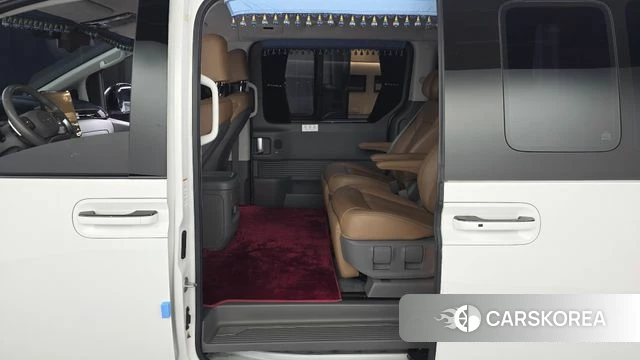 Hyundai Staria id 4470282 из Кореи 18