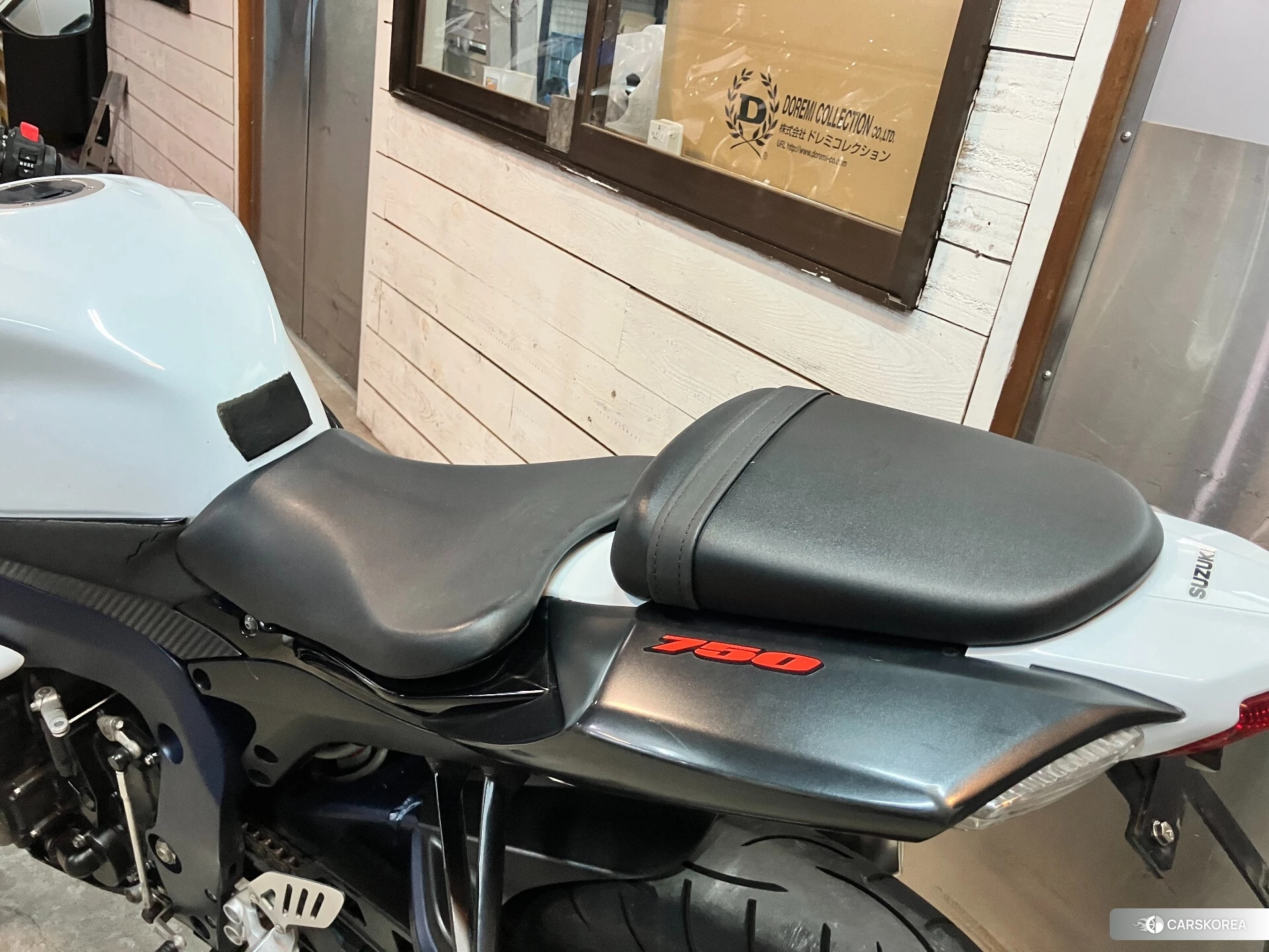 Suzuki GSX-R750 id 3947599 из Японии 18