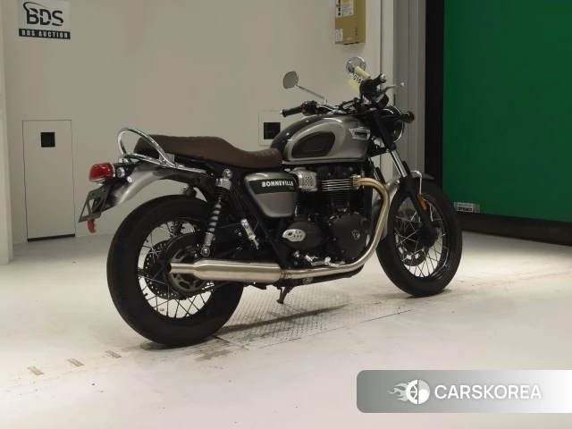 Проданный Triumph BONNEVILLE T100 2022 из Японии, фото 2