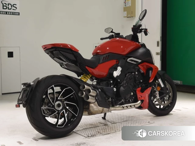 Проданный Ducati DIAVEL V4 2023 из Японии, фото 2