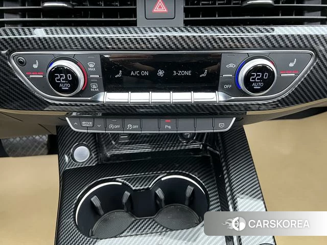 Audi A4L id 4275780 из Китая 18