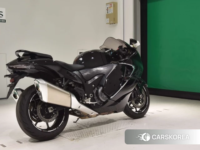 Проданный Suzuki GSX1300R HAYABUSA 2022 из Японии, фото 2