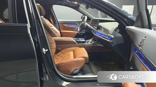 BMW 7 Series (G70) id 4634939 из Кореи 18