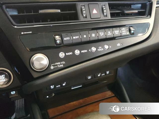 Lexus ES id 4272615 из Китая 18