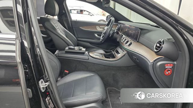Mercedes-Benz E-Class W213 id 4625430 из Кореи 18