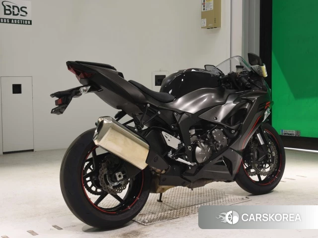 Проданный Kawasaki ZX-6R NINJA ABS 2022 из Японии, фото 2