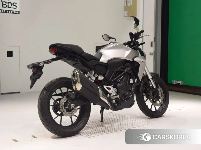 Проданный Honda CB250R 2018 из Японии