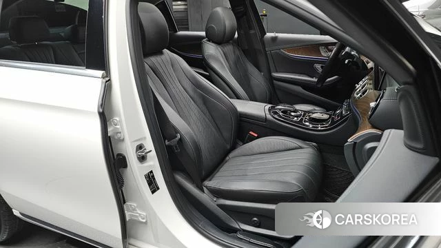 Mercedes-Benz E-Class W213 id 4530488 из Кореи 17