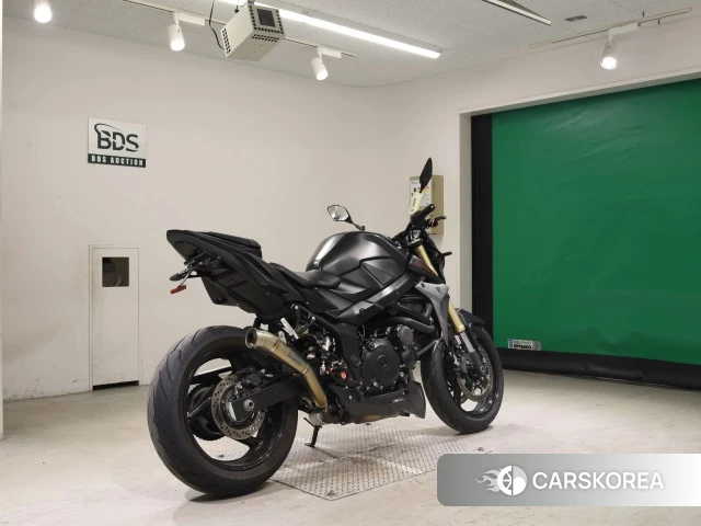 Проданный Suzuki GSR750 2013 из Японии, фото 2