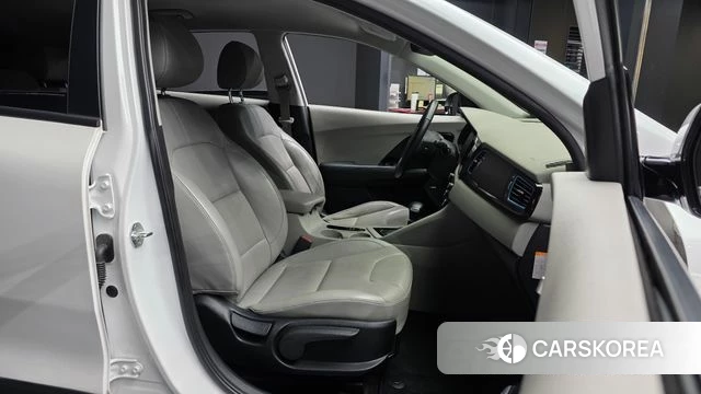 Kia Niro id 4760230 из Кореи 18