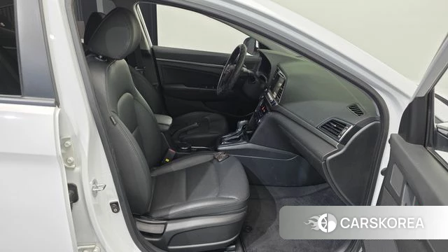 Hyundai Avante AD id 4596371 из Кореи 18