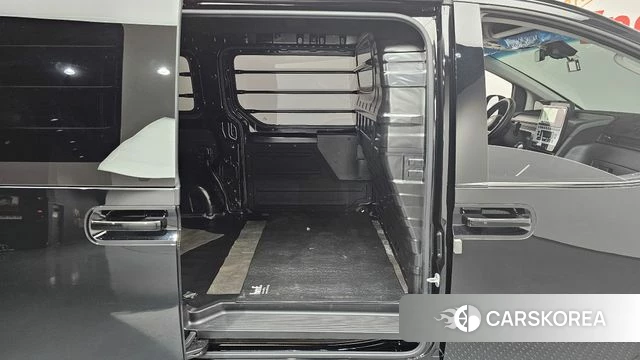 Hyundai Staria id 4185618 из Кореи 18