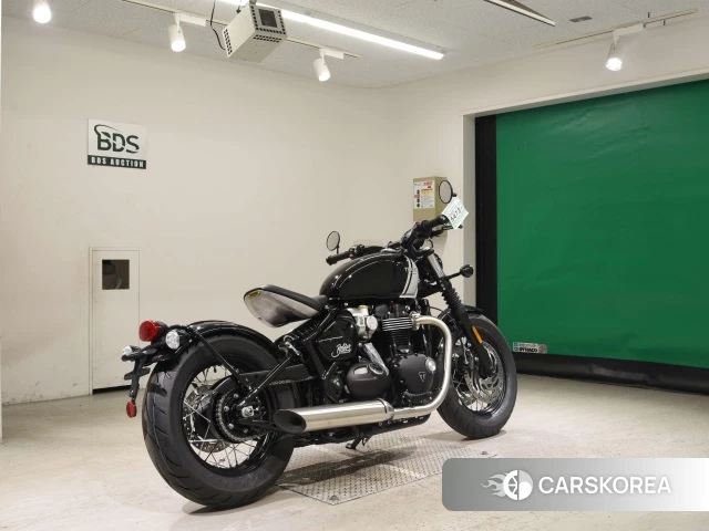 Проданный Triumph BONNEVILLE BOBBER 2024 из Японии, фото 2