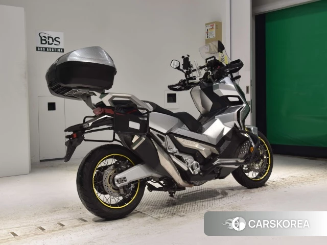 Проданный Honda X-ADV 750 2017 из Японии