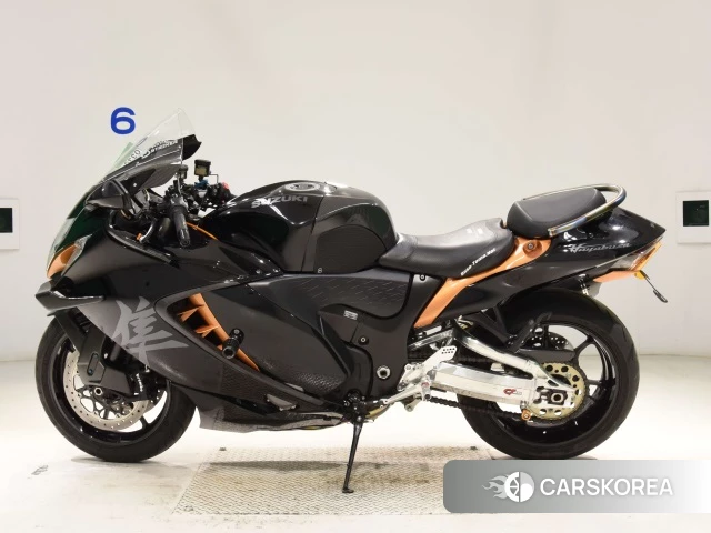 Suzuki GSX1300R HAYABUSA id 4205964 из Японии 18