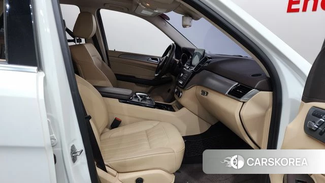 Mercedes-Benz GLE - Class W166 id 4295006 из Кореи 18