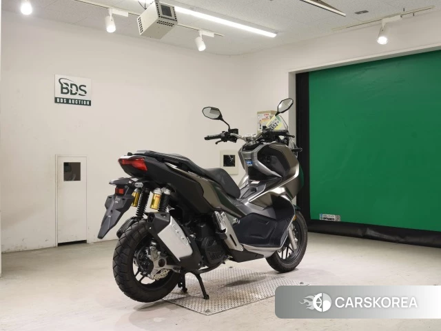 Проданный Honda ADV150 2019 из Японии, фото 2