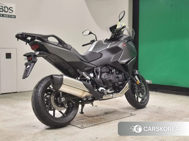 Проданный Honda NT1100 2024 из Японии