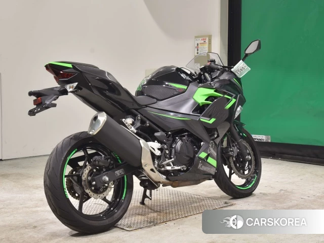 Проданный Kawasaki NINJA 400 2019 из Японии
