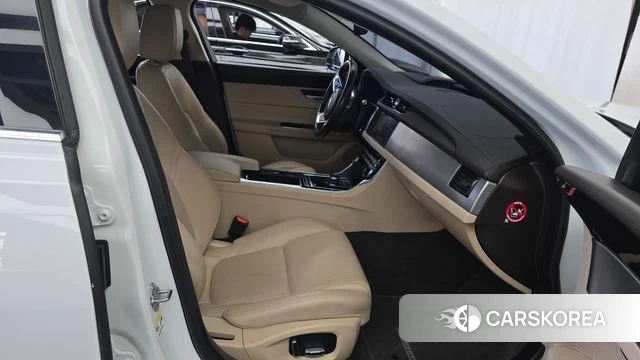 Jaguar XF (X260) id 4447066 из Кореи 18