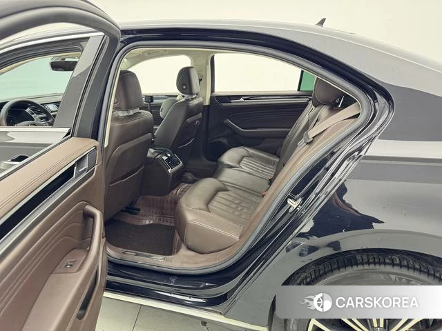 Volkswagen Huiang id 4258582 из Китая 18