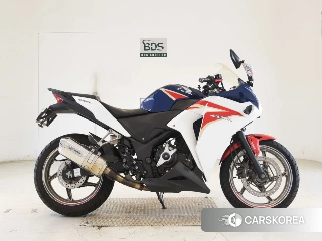 Honda CBR250R ABS id 3946818 из Японии 17