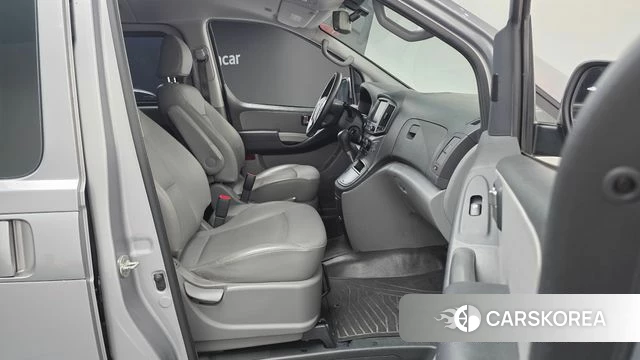 Hyundai The New Grand Starex id 4397692 из Кореи 18