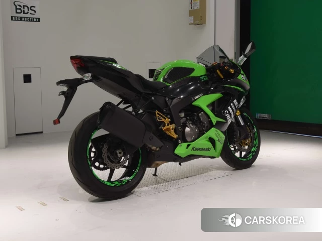Проданный Kawasaki ZX-6R NINJA ABS 2013 из Японии, фото 2