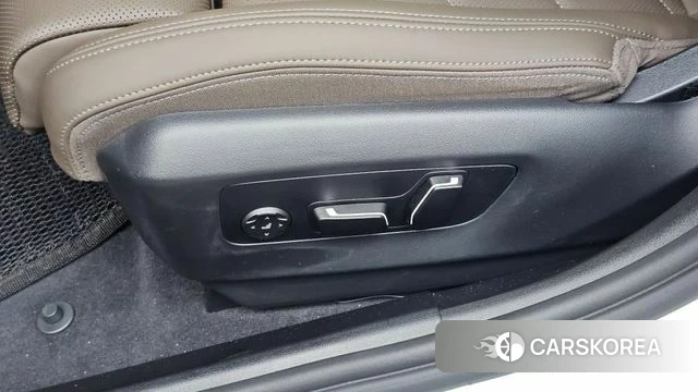 BMW 5 Series (G60) id 4664953 из Кореи 18