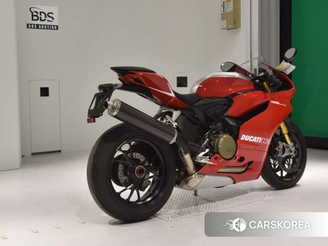 Проданный Ducati 1199 PANIGALE R 2013 из Японии, фото 2