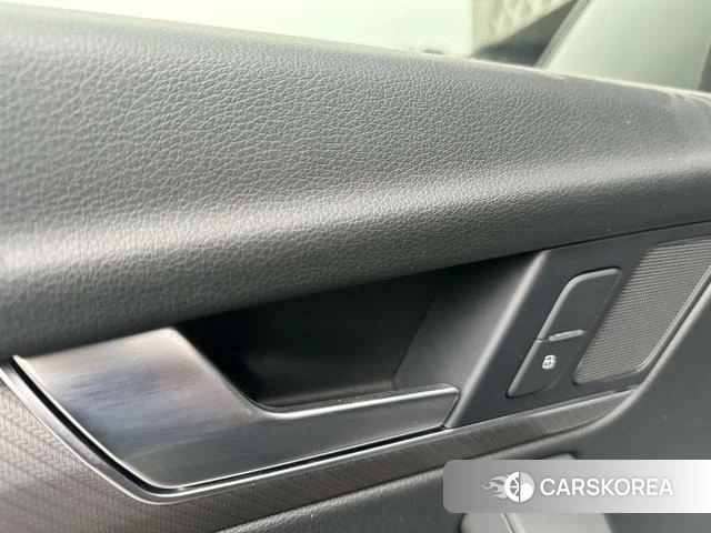 Audi Q5L id 4238161 из Китая 18