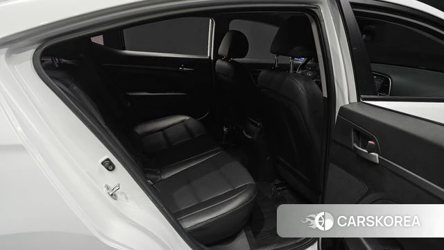Hyundai Avante AD id 4530890 из Кореи 18