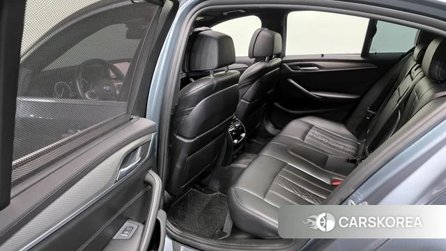 BMW 5 Series (G30) id 4188215 из Кореи 18