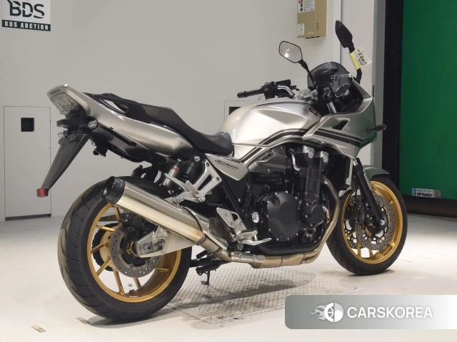 Проданный Honda CB1300SF BOLDOR 2021 из Японии
