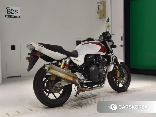 Проданный Honda CB400SF ABS 2024 из Японии, фото 2