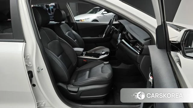 Kia Niro EV id 4293656 из Кореи 18