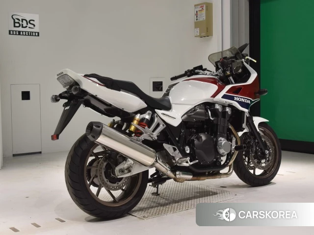 Проданный Honda CB1300SF BOLDOR ABS 2017 из Японии, фото 2