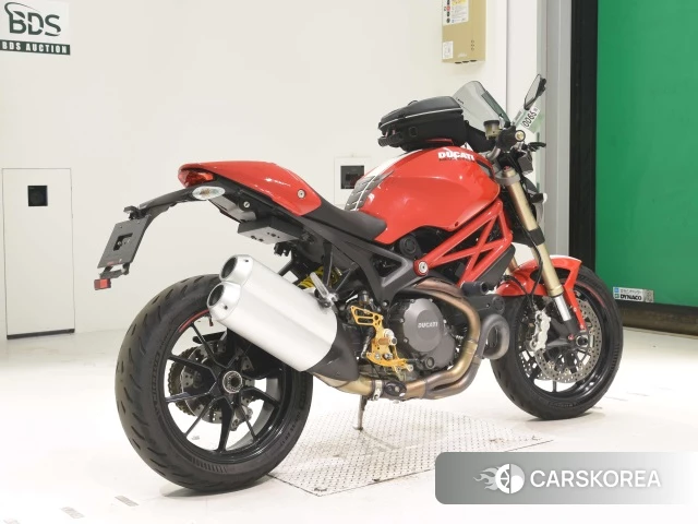 Проданный Ducati MONSTER 1100 EVO 2011 из Японии