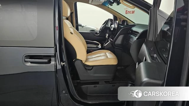 Hyundai Staria id 4488557 из Кореи 18