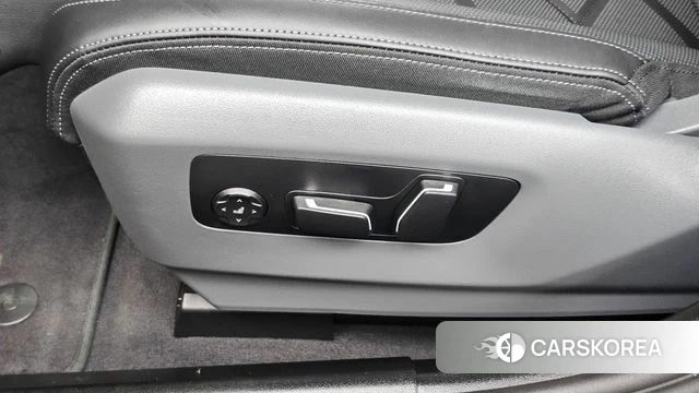 BMW 5 Series (G60) id 4539601 из Кореи 18