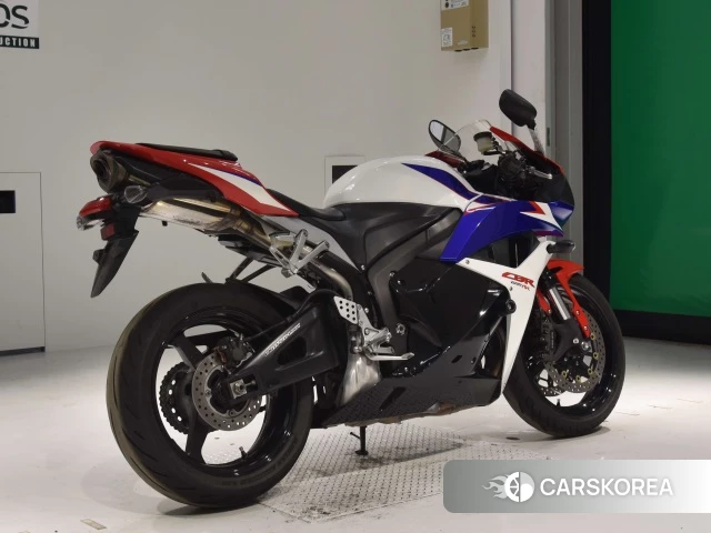 Проданный Honda CBR600RR 2011 из Японии, фото 2