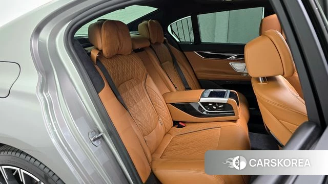 BMW 7 Series (G11) id 4186902 из Кореи 18