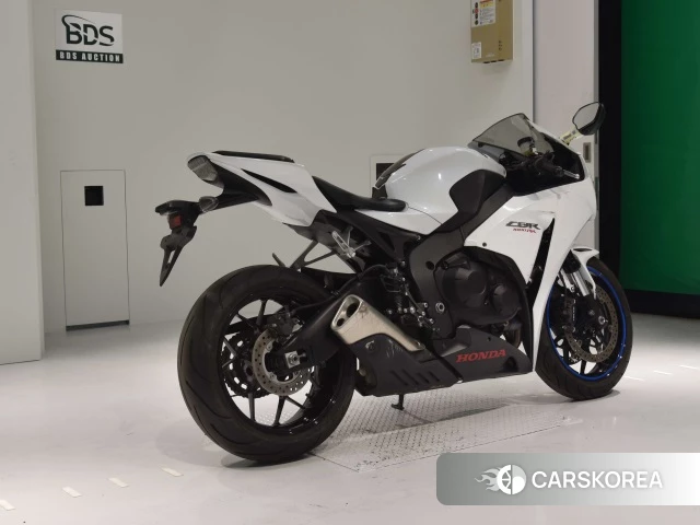 Проданный Honda CBR1000RR 2014 из Японии, фото 2