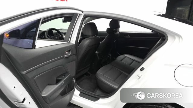 Hyundai Avante AD id 4615383 из Кореи 18