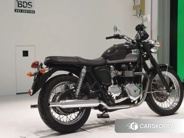 Проданный Triumph BONNEVILLE T100 2013 из Японии, фото 2