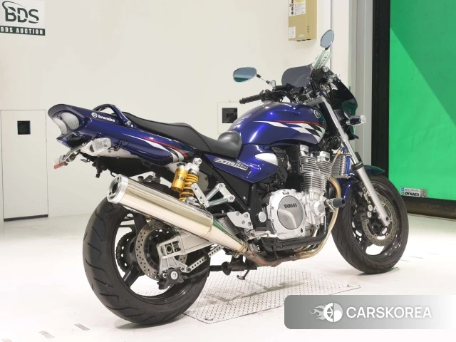 Проданный Yamaha XJR 1300 2011 из Японии