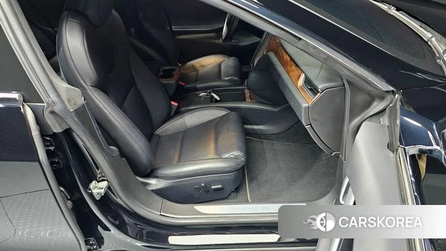 Tesla Model S id 4402684 из Кореи 18