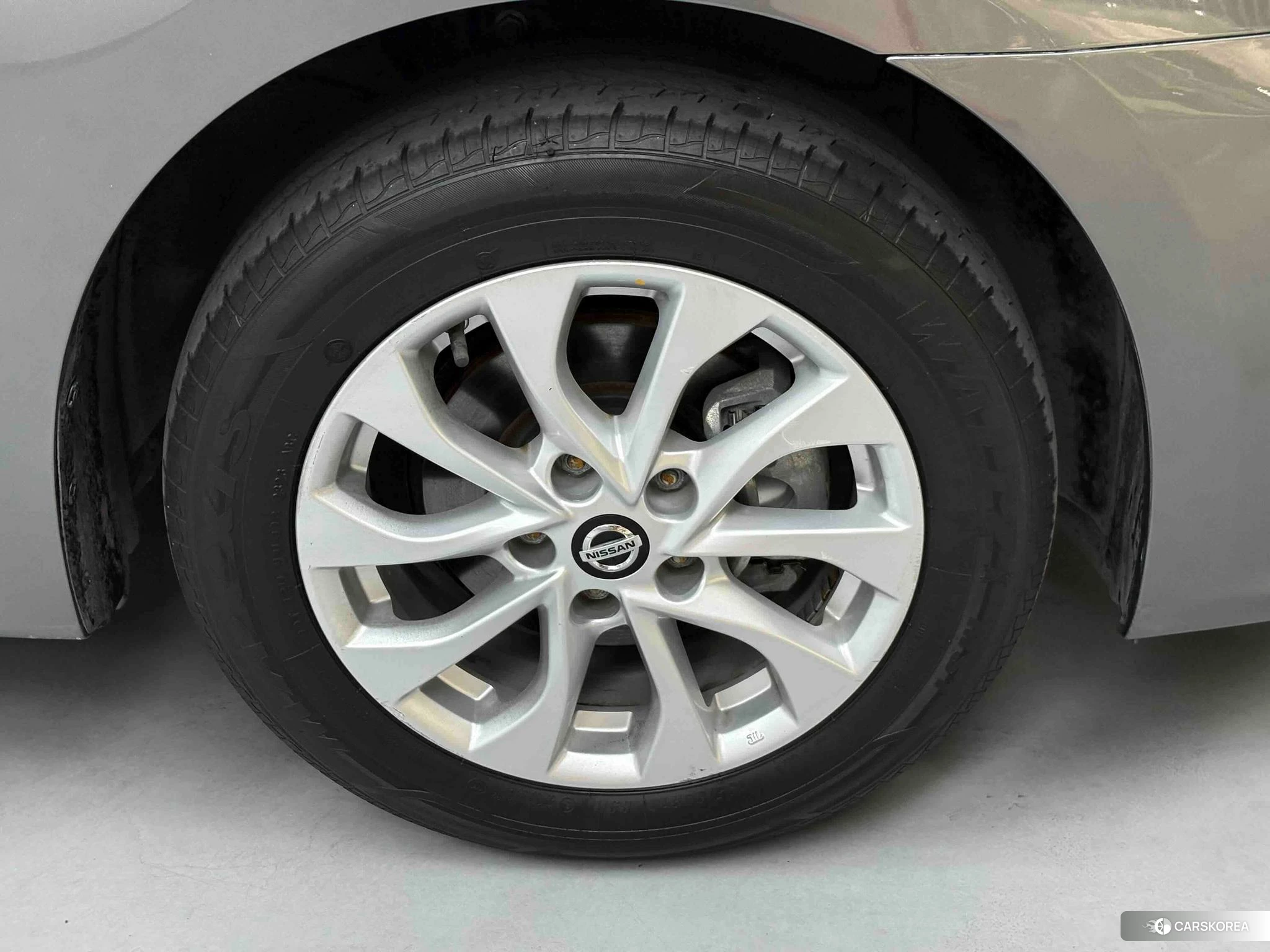 Nissan Xuan Yi id 4492969 из Китая 18