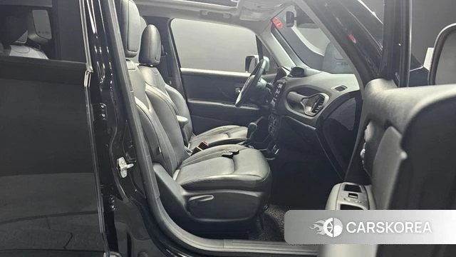 Jeep Renegade id 4631019 из Кореи 18