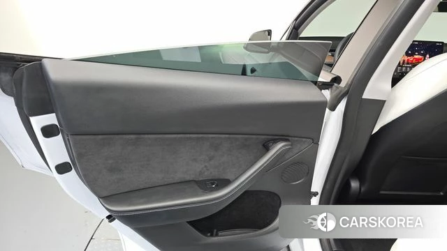 Tesla Model Y id 4442906 из Кореи 18